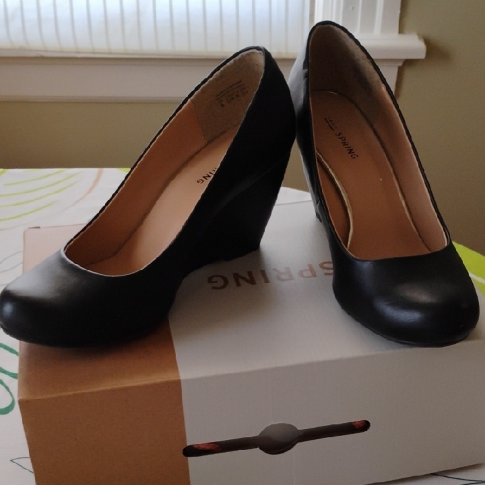 Black Wedge Heels for Women